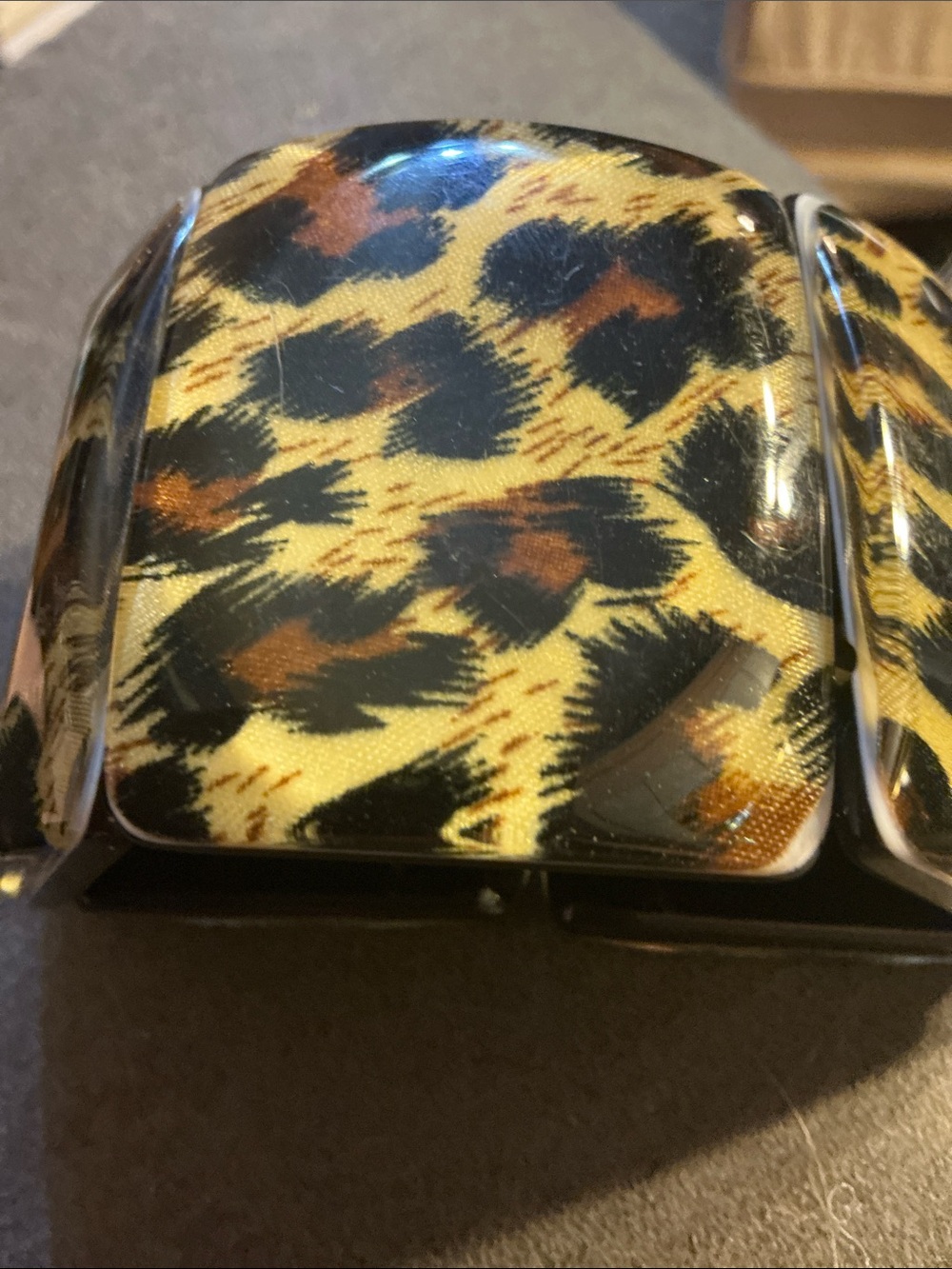 Bold leopard print stretch bracelet